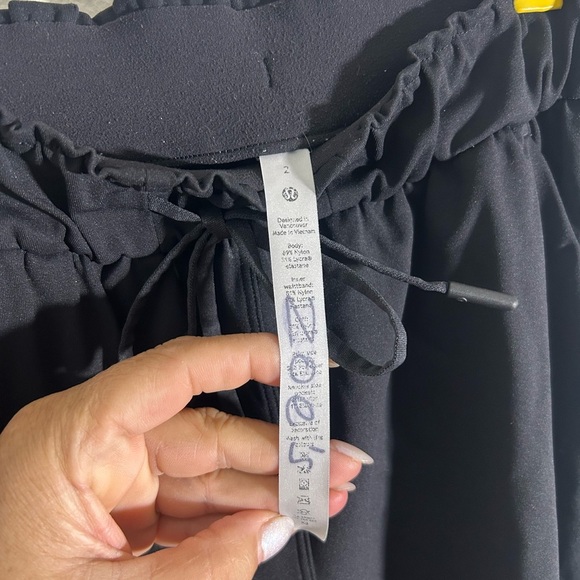 Lululemon Black Jogger Pants - Picture 5 of 6